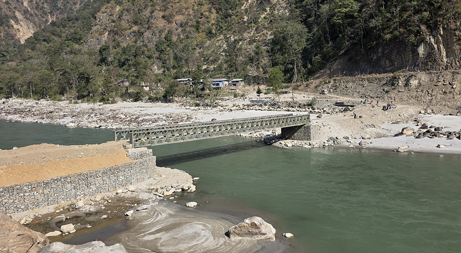 फोक्सिङटारको अस्थायी बेलिब्रिज सञ्चालनमा आयो, बङ्शिलाघाटमा धमाधम जडान हुँदै